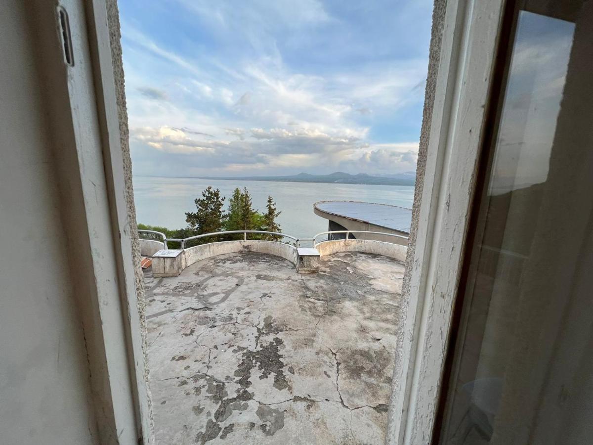 Sevan Writers House Bilik gambar