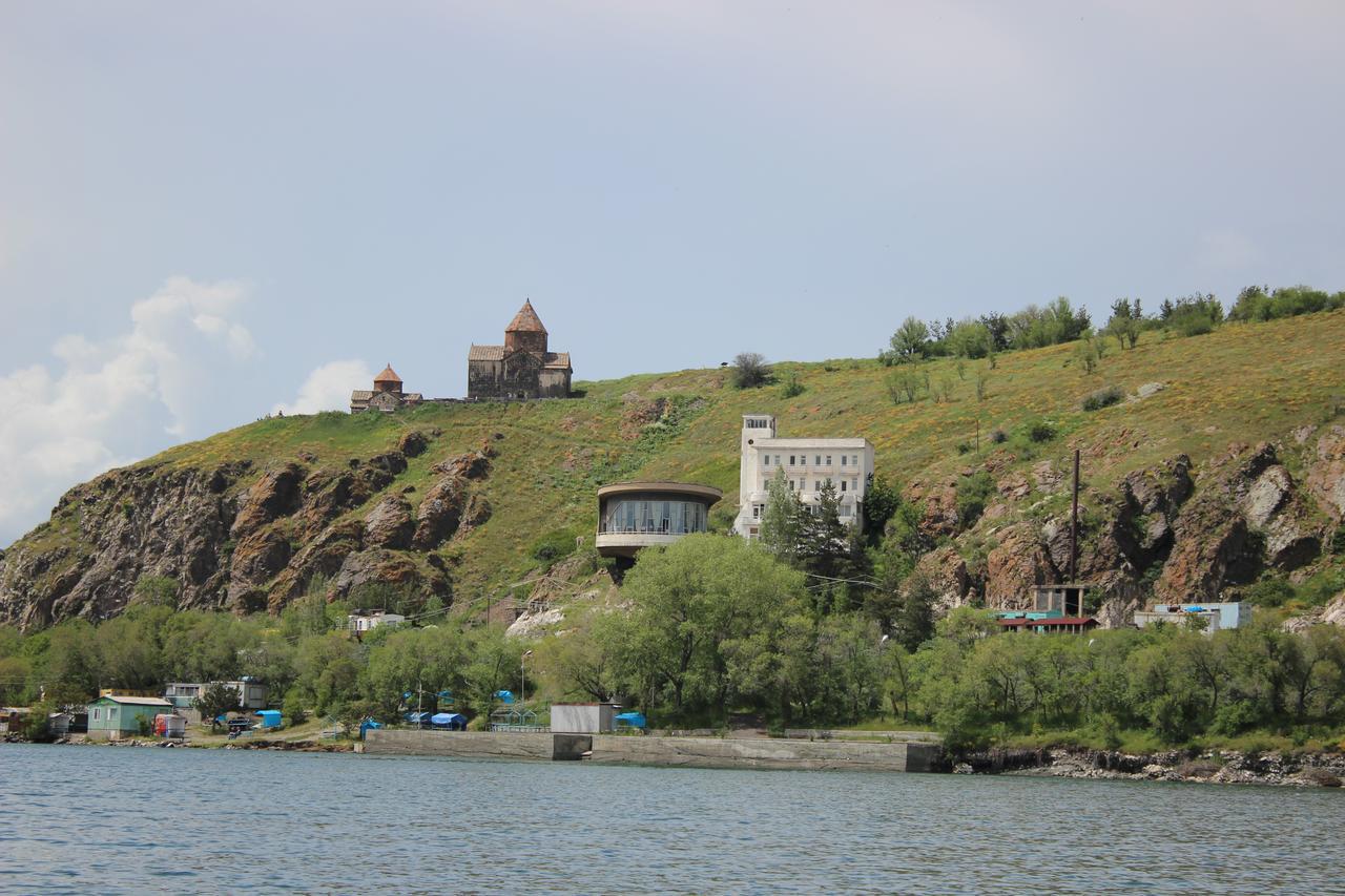 Sevan Writers House Luaran gambar